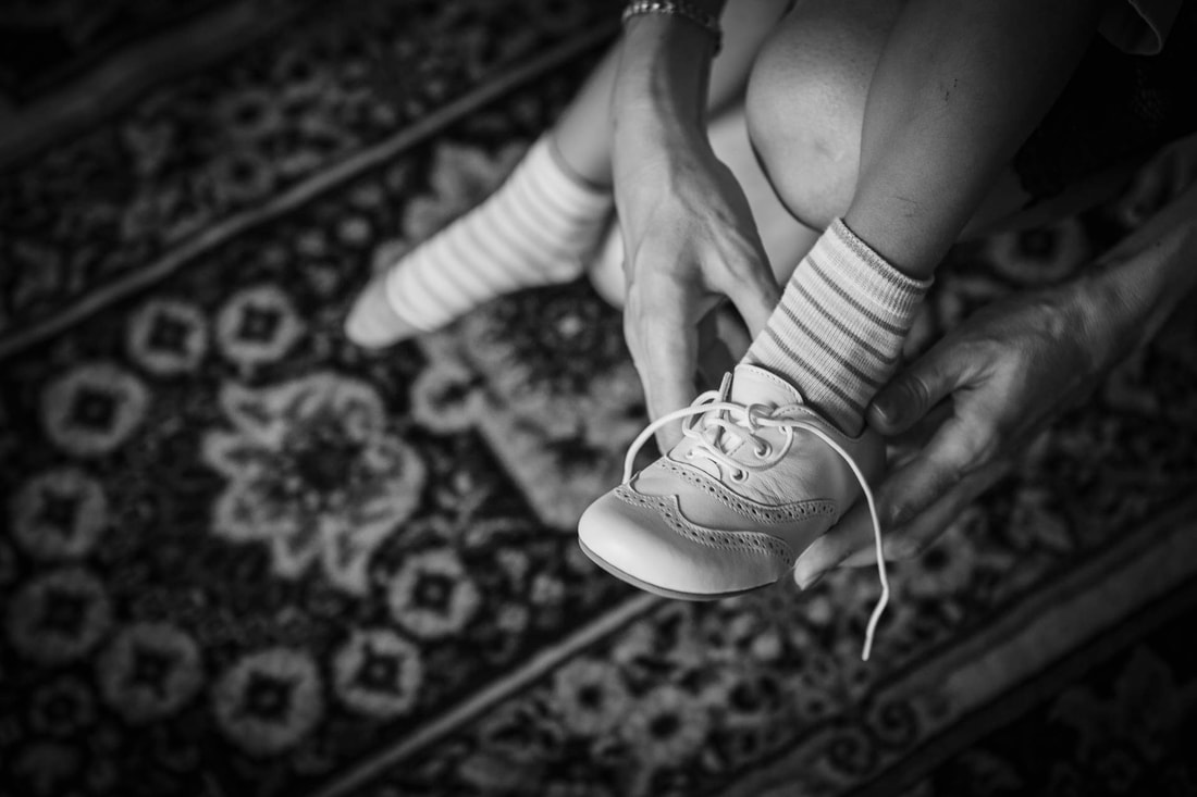 piede bambino con scarpa